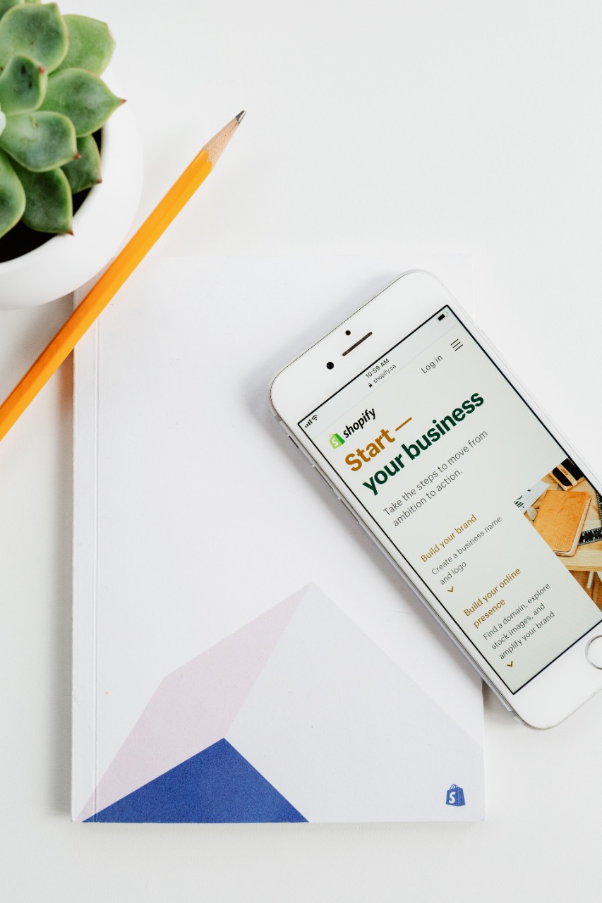 5 best ECOMMERCE platforms to build your website in 2025 2 Shopify is one of the top e-commerce platforms that's best suited for ecommerce websites.